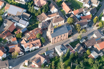 Kirchengebäude von St. Wendelin im Ortsteil Stadelhofen in Oberkirch im Bundesland Baden-Württemberg, Deutschland