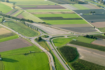 Kreisverkehr Weintalstr in Oberkirch im Bundesland Baden-Württemberg, Deutschland