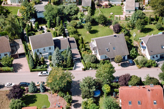 Schrägluftbild von Lessingstr in Steinweiler im Bundesland Rheinland-Pfalz, Deutschland