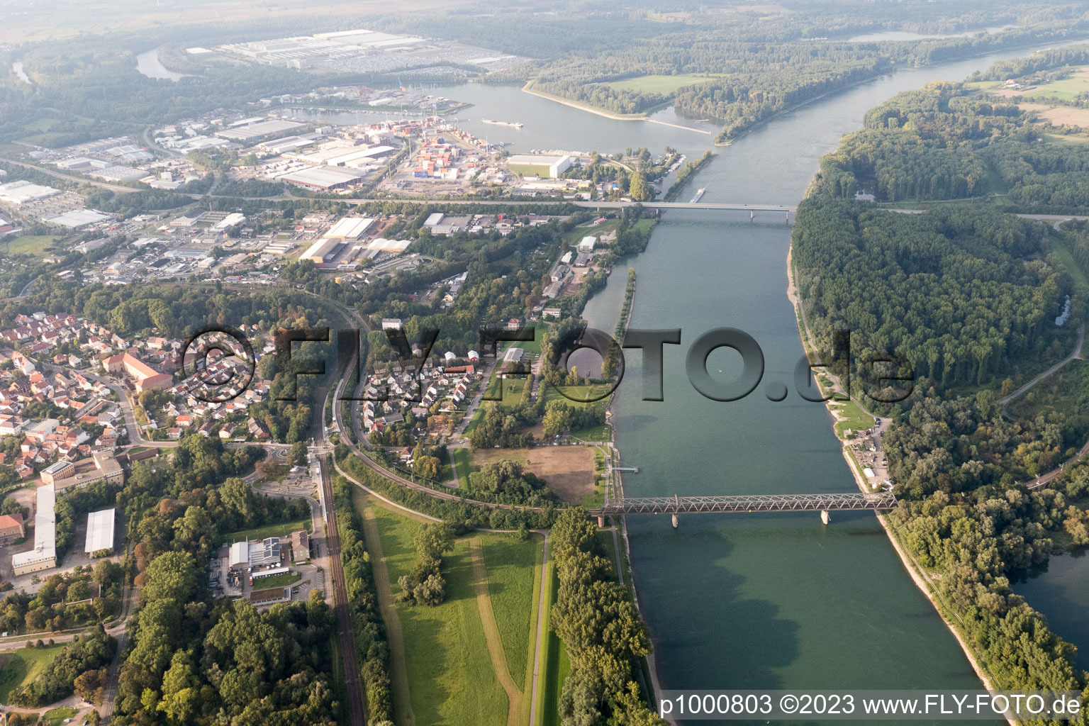 Germersheim im Bundesland Rheinland-Pfalz, Deutschland von der Drohne aus gesehen