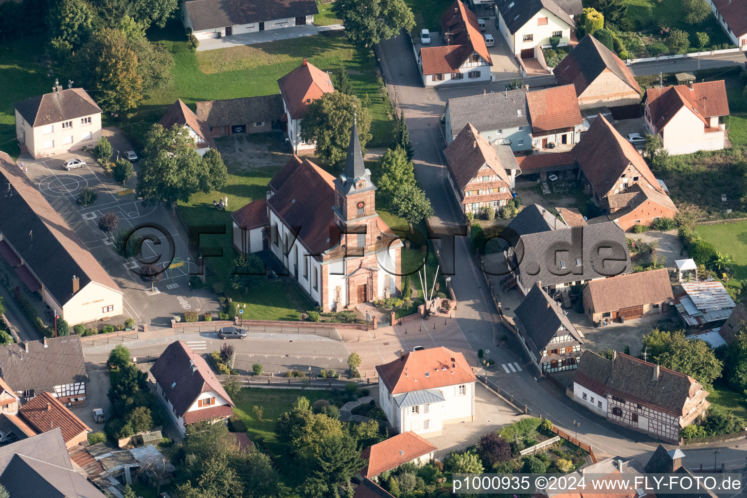Schrägluftbild von Rountzenheim im Bundesland Bas-Rhin, Frankreich