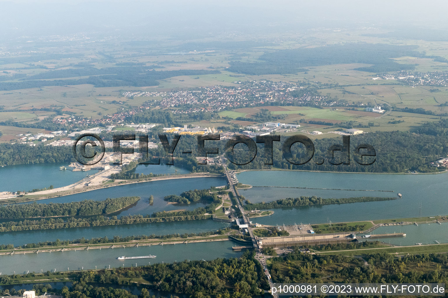 Schrägluftbild von Gambsheim, Schleuse bei Freistett im Bundesland Bas-Rhin, Frankreich