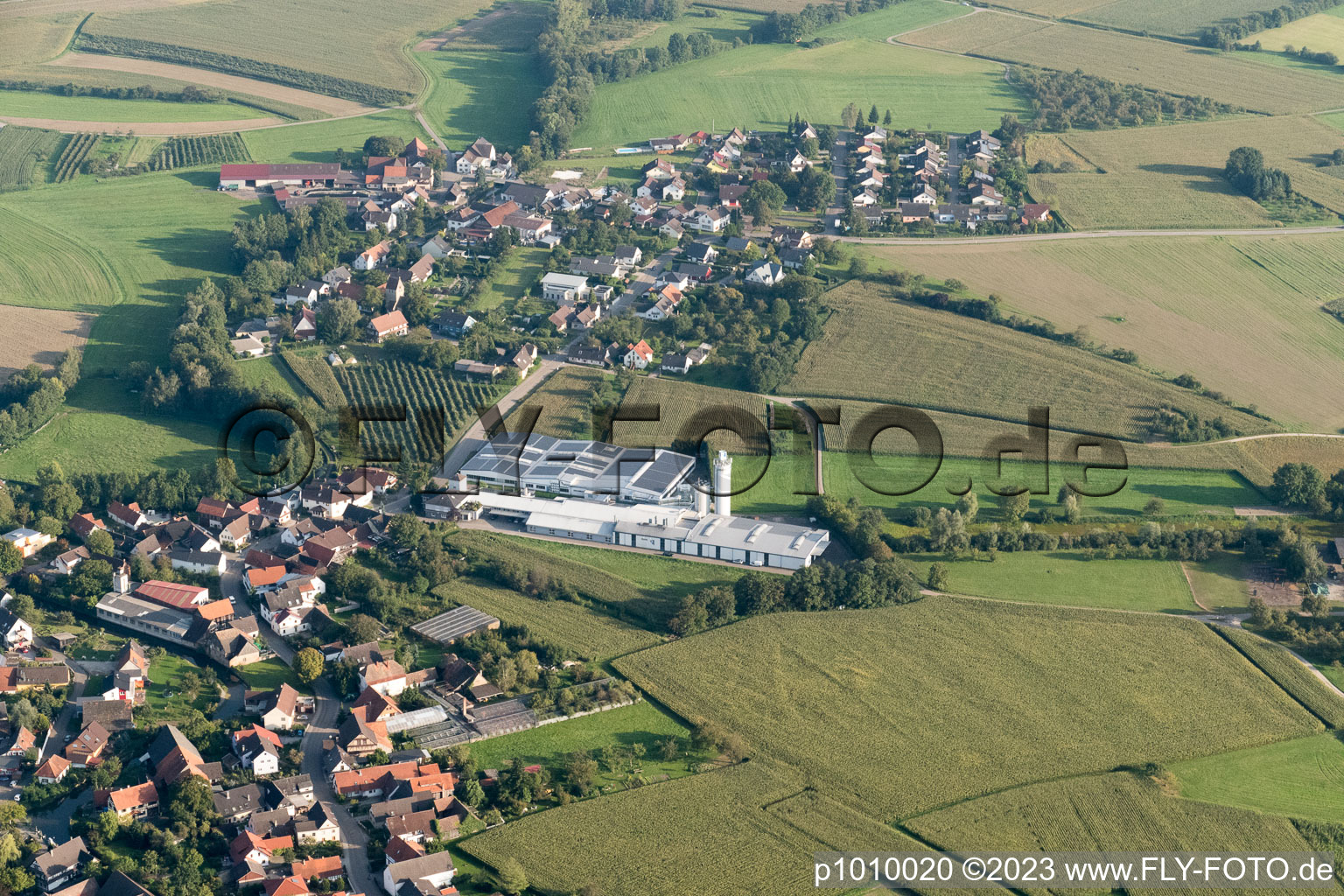 Ortsteil Rheinbischofsheim in Rheinau im Bundesland Baden-Württemberg, Deutschland von einer Drohne aus