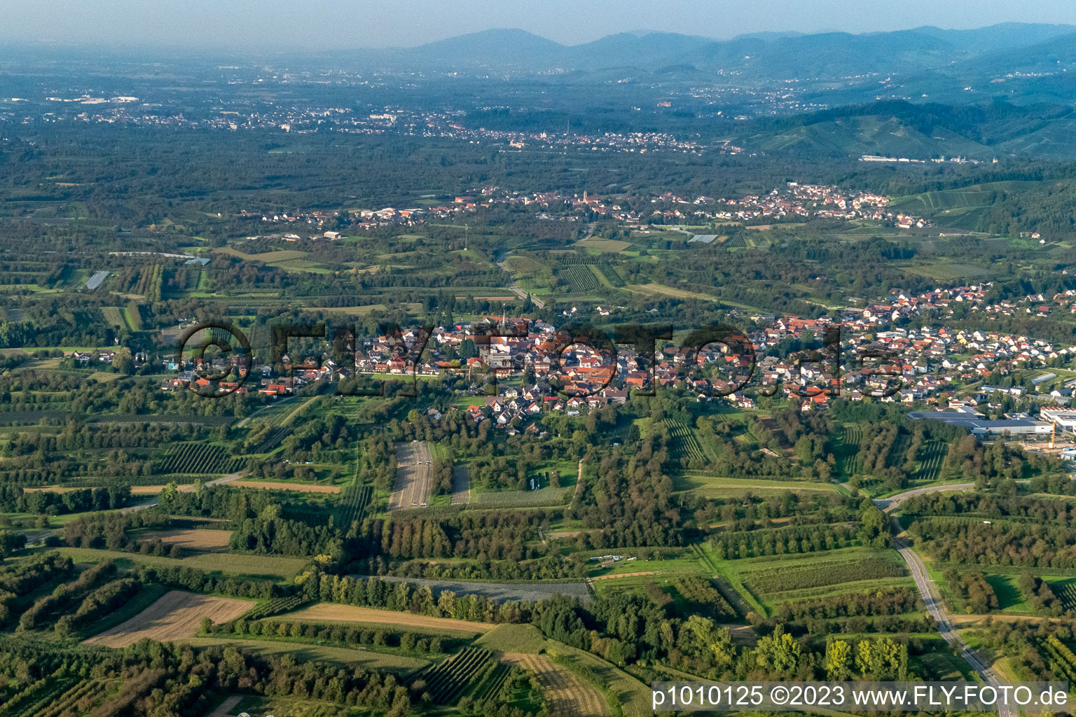 Luftbild von Von Süden im Ortsteil Ulm in Renchen im Bundesland Baden-Württemberg, Deutschland
