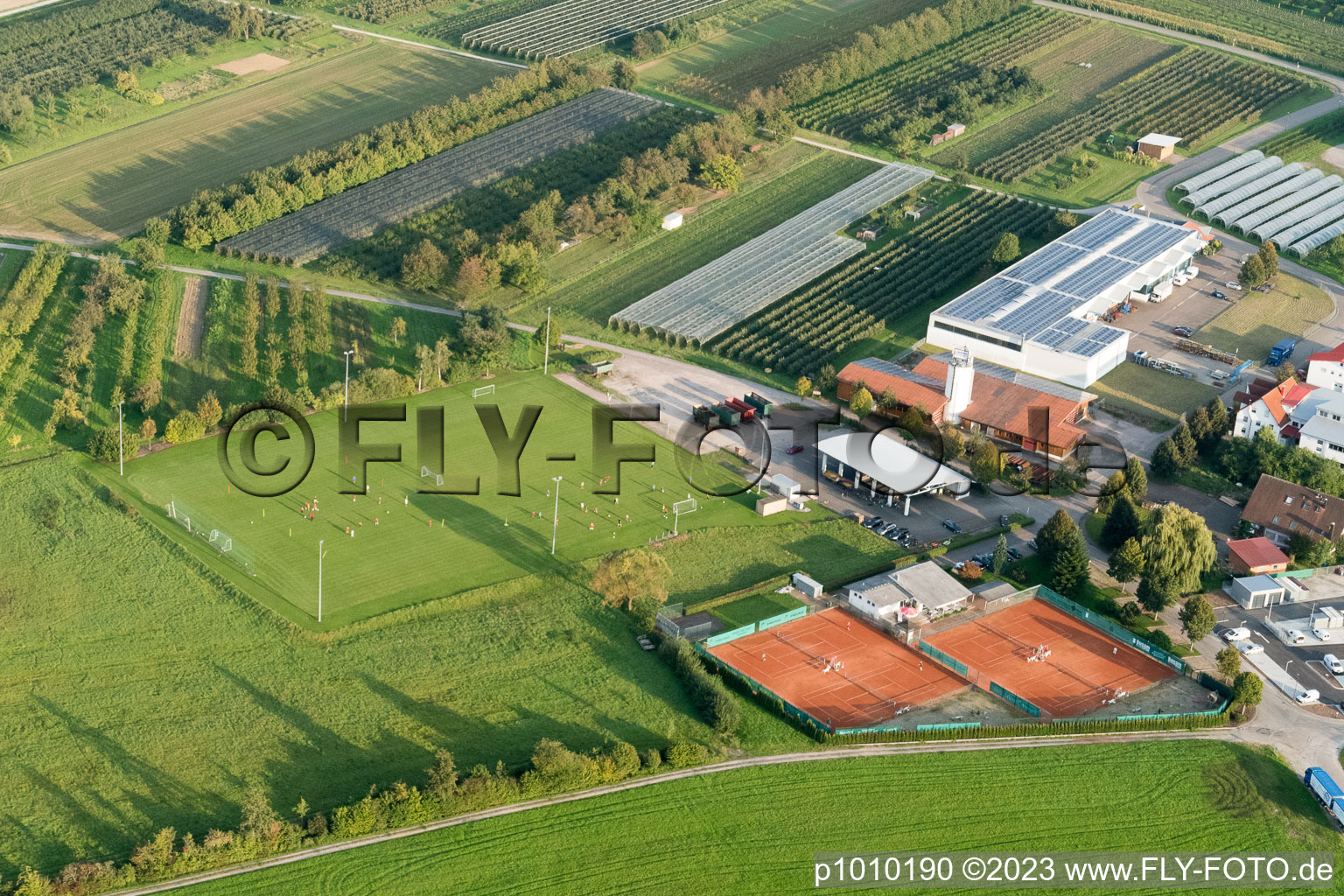 Luftbild von Nussbach Sportplatz im Bundesland Baden-Württemberg, Deutschland