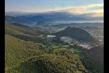 Buco Del Frate in Paitone im Bundesland Brescia, Italien