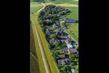 Luftbild von Ortsteil Westerdeich in Vollerwiek im Bundesland Schleswig-Holstein, Deutschland