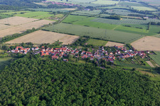 Dortansicht aus Süden im Ortsteil Weingarten in Hörsel im Bundesland Thüringen, Deutschland
