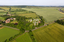 Luftbild von Wohnwagen und Zelte- Campingplatz - und Zeltplatz Camping Drei Gleichen in Mühlberg im Bundesland Thüringen, Deutschland