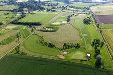 Gelände des Golfplatz " Drei Gleichen Mühlberg e.V. " in Mühlberg im Bundesland Thüringen, Deutschland vom Flugzeug aus
