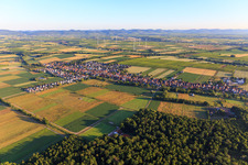 Freckenfeld von Südosten im Bundesland Rheinland-Pfalz, Deutschland