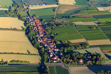 Vollmersweiler von Osten im Bundesland Rheinland-Pfalz, Deutschland
