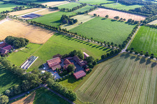 Lanfer´s Melkschöppken im Ortsteil Tungerloh-Pröbsting in Gescher im Bundesland Nordrhein-Westfalen, Deutschland von oben