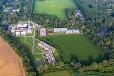 Schrägluftbild von Gefängnis Panovenweg in Rekken im Bundesland Gelderland, Niederlande