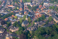 Schrägluftbild von Eibergen im Bundesland Gelderland, Niederlande