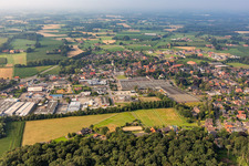 Industriegebiet Woorteweg mit Bruno Kleine GmbH & Co. KG und GW GERMAN WINDOWS Südlohn GmbH im Ortsteil Oeding im Bundesland Nordrhein-Westfalen, Deutschland