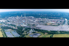 Luftbild von Gebäude und Produktionshallen auf dem Werksgelände des Chemieproduzenten Chemiepark Marl an der Paul-Baumann Straße in Marl im Ortsteil Chemiezone im Bundesland Nordrhein-Westfalen, Deutschland