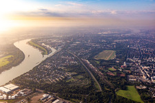 Hippodrom im Ortsteil Weidenpesch in Köln im Bundesland Nordrhein-Westfalen, Deutschland