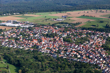 Ortübersicht aus Süden im Ortsteil Pfrondorf in Tübingen im Bundesland Baden-Württemberg, Deutschland