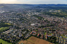 Stadtübersicht aus Nordwesten mit Rieber GmbH & Co.KG im Ortsteil Betzingen in Reutlingen im Bundesland Baden-Württemberg, Deutschland