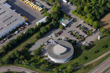 Rundes Gebäude der Akademiegebäude IHK-Akademie Reutlingen im Ortsteil Jettenburg in Kusterdingen im Bundesland Baden-Württemberg, Deutschland