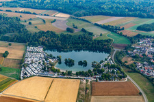 Luftaufnahme von Wohnwagen und Zelte- Campingplatz - und Zeltplatz Adam oHG im Ortsteil Oberbruch in Bühl im Bundesland Baden-Württemberg, Deutschland