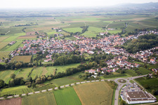 Schrägluftbild von Ortsteil Appenhofen in Billigheim-Ingenheim im Bundesland Rheinland-Pfalz, Deutschland