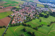 Dorfansicht aus Westen in Rohrbach im Bundesland Rheinland-Pfalz, Deutschland