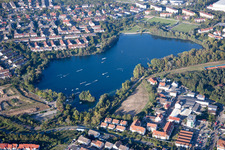 Freizeitzentrum der Wasserski - Rennbahn Wasserski + Wakeboarding Mannheim im Ortsteil Rheinau in Mannheim im Bundesland Baden-Württemberg, Deutschland