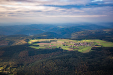 Fernmeldeturm- Bauwerk und Fernsehturm Katzenbuckel im Ortsteil Reisenbach in Mudau im Bundesland Baden-Württemberg, Deutschland