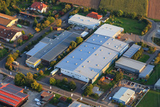 Industriegebiet Große Ahlmühle aus Norden mit Zimmerei Daum Holzbau GmbH und Hobbydepot in Rohrbach im Bundesland Rheinland-Pfalz, Deutschland