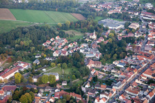 Drohnenbild von Bischwiller im Bundesland Bas-Rhin, Frankreich