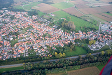 Luftbild von Oberhoffen-sur-Moder im Bundesland Bas-Rhin, Frankreich