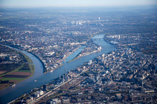 Mühlauhafen und Neckarmündung im Ortsteil Innenstadt in Mannheim im Bundesland Baden-Württemberg, Deutschland