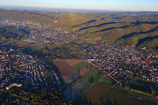 Ortsansicht am Rand des Odenwalds aus Südwesten im Ortsteil Alsbach in Alsbach-Hähnlein im Bundesland Hessen, Deutschland