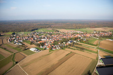 Luftbild von Niederlauterbach im Bundesland Bas-Rhin, Frankreich