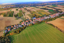 Straßendorf von Südwesten in Vollmersweiler im Bundesland Rheinland-Pfalz, Deutschland aus der Luft