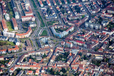 Platz Rheingoldplatz an der Straßenbahnendhaltestelle Neckarau West im Innenstadt- Zentrum im Ortsteil Neckarau in Mannheim im Ortsteil Niederfeld im Bundesland Baden-Württemberg, Deutschland