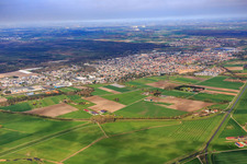 Stadtübersicht aus Südosten in Lorsch im Bundesland Hessen, Deutschland