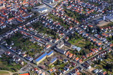 Goethestraße mit Gesamtschule Goetheschule | Kooperative Gesamtschule des Landkreises Darmstadt-Dieburg und Goetheschule-Halle sowie Freiwillige Feuerwehr Stadt Dieburg im Bundesland Hessen, Deutschland