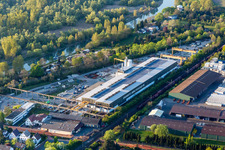 Gebäude und Produktionshallen auf dem Werksgelände der Spannbetonwerke Finger Stockstadt GmbH & Co. KG in Stockstadt am Rhein im Bundesland Hessen, Deutschland