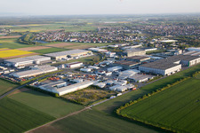 Industrie- und Gewerbegebiet NO mit Grieshaber Logistic Group AG in Biebesheim am Rhein im Bundesland Hessen, Deutschland von oben gesehen