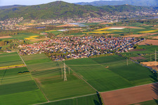 Ortsansicht von Westen im Ortsteil Hähnlein in Alsbach-Hähnlein im Bundesland Hessen, Deutschland