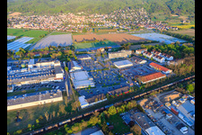 Gewerbegebiet In d. Pfarrtanne mit EDEKA DEICHMANN und ALDI im Ortsteil Sandwiese in Alsbach-Hähnlein im Bundesland Hessen, Deutschland