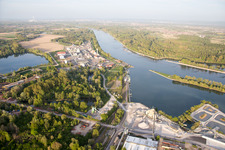 Drohnenbild von Lauterbourg im Bundesland Bas-Rhin, Frankreich