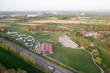 Neewiller-près-Lauterbourg im Bundesland Bas-Rhin, Frankreich von oben