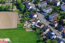 Konrad-Adenauer-Ring in Hagenbach im Bundesland Rheinland-Pfalz, Deutschland aus der Luft betrachtet