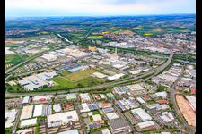 Industriegebiet Hafen West mit SKF GmbH Werk 3, ZF Friedrichshafen Werk Süd und  GKS in Schweinfurt im Bundesland Bayern, Deutschland
