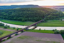 Eisenbahnbrücke Werden über die Weser im Ortsteil Meinbrexen in Lauenförde im Bundesland Niedersachsen, Deutschland