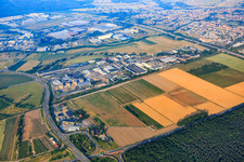Gewerbegebiet Kammerforststraße von Norden in Bruchsal im Bundesland Baden-Württemberg, Deutschland